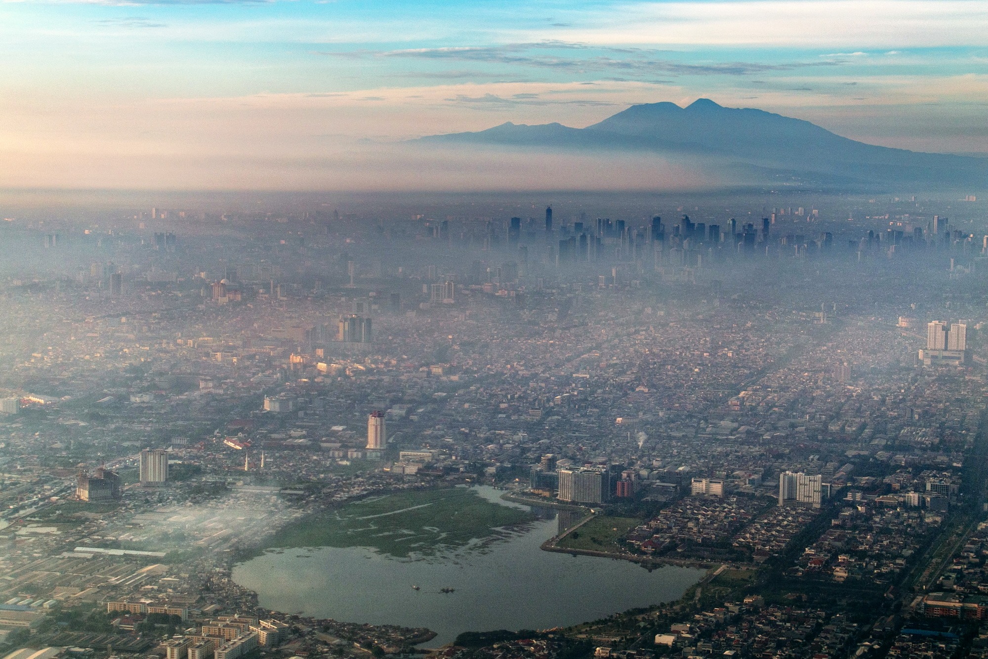 Gede Megah Menaungi Jayakarta